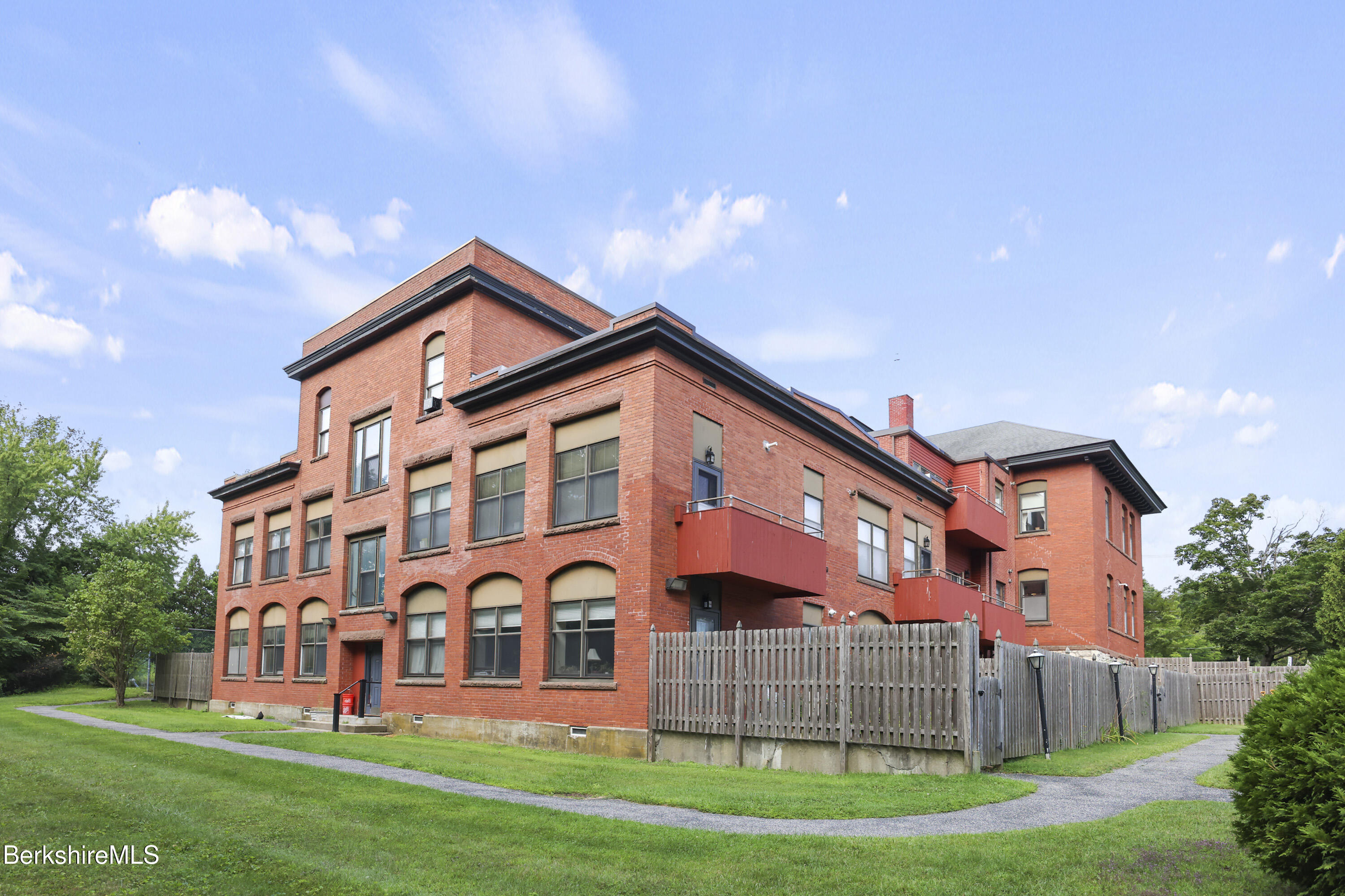 60 North Street, Unit 3 Dalton, MA 01226 - Photo 25 of 29 Exterior Back