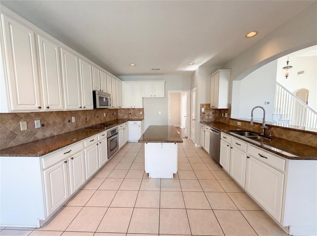 1412 Spring Ridge Lane Flower Mound, TX 75028 - Photo 13 of 33