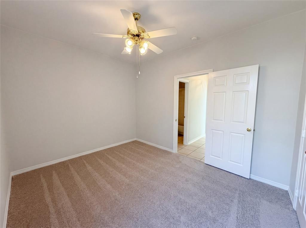 1412 Spring Ridge Lane Flower Mound, TX 75028 - Photo 16 of 33