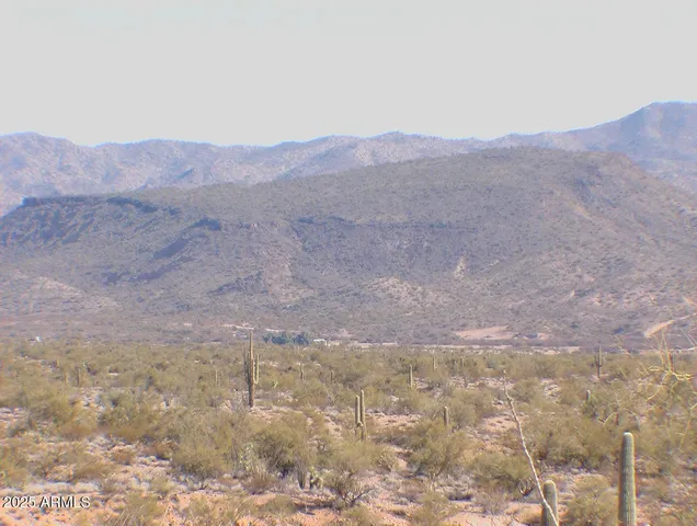 a view of a dry field