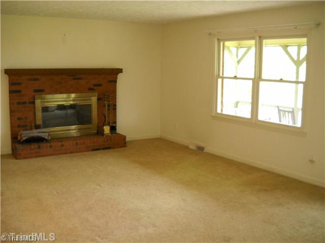 492 Gray Mill Road Lexington, NC 27292 - Photo 12 of 14 Living Room.