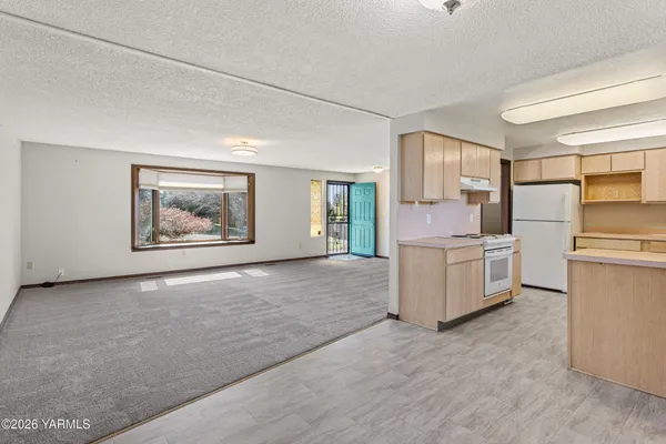 $350,000 | 611 Westwind Drive, Zillah, WA 98953