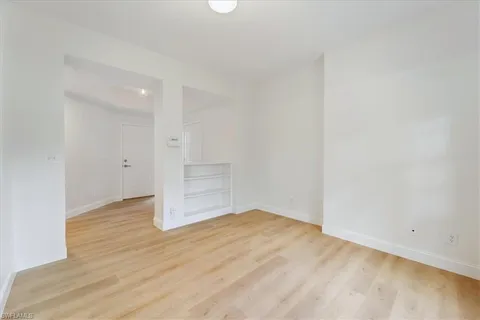 $435,000 | 2868 Aintree Lane, Unit M101, Naples, FL 34112