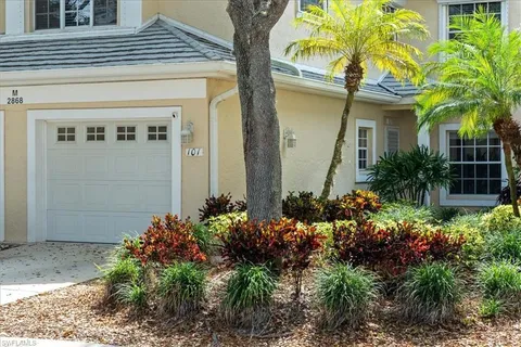 $435,000 | 2868 Aintree Lane, Unit M101, Naples, FL 34112