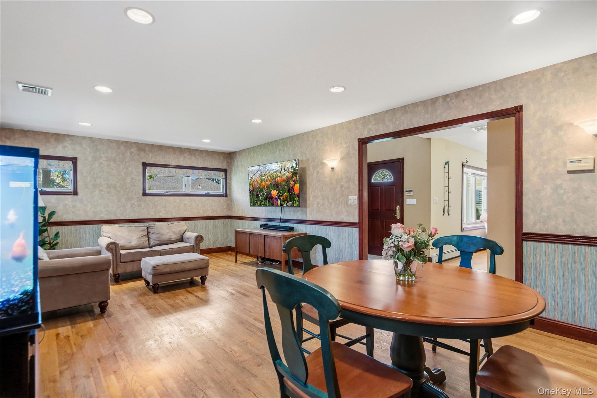 565 Mohawk Road West West Hempstead, NY 11552 - Photo 22 of 48