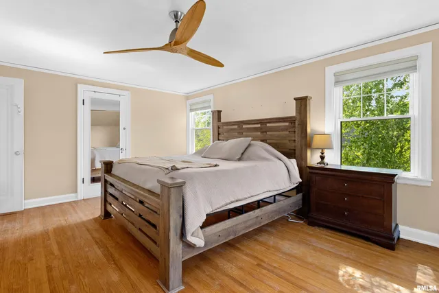 $185,000 | 136 East Oak Park Drive, Peoria, IL 61614