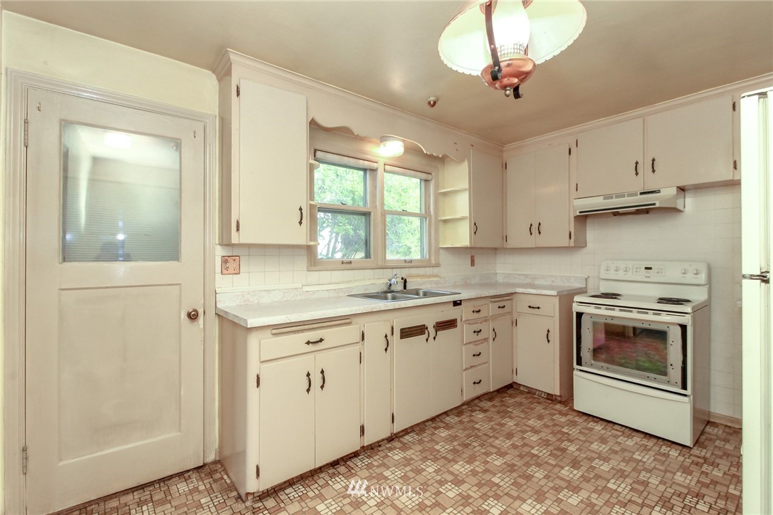 4117 Southwest Ida Street Seattle, WA 98136 - Photo 7 of 25 Gallery Image 7