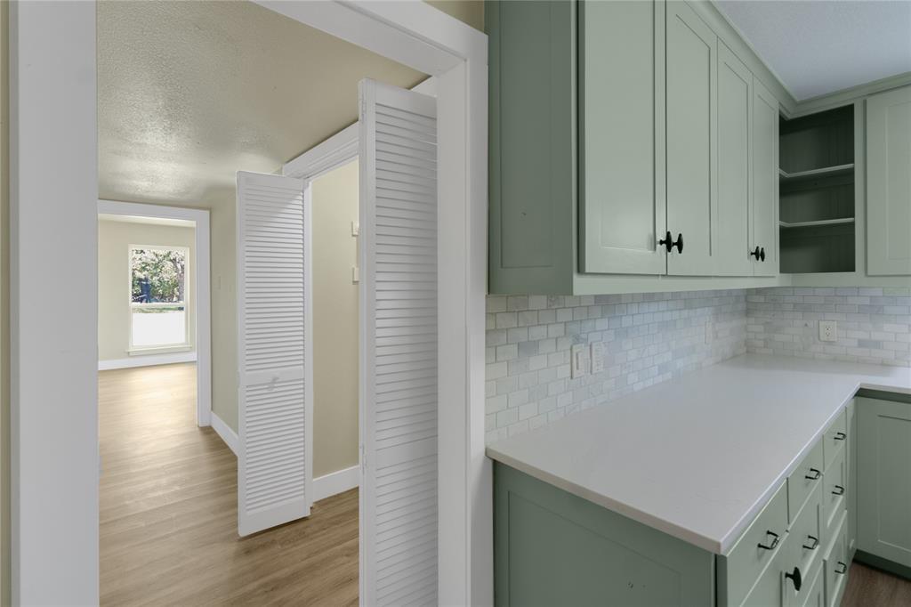 6112 West Poly Webb Road Arlington, TX 76016 - Photo 18 of 40