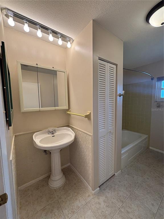 814 Spring Lake Boulevard Northwest Port Charlotte, FL 33952 - Photo 12 of 14 Gallery Image 12