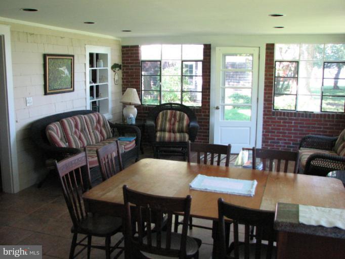 824 Hills Point Road Cambridge, MD 21613 - Photo 22 of 28 Family Room