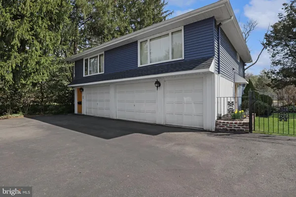 $875,000 | 436 Cottage Avenue, Edgewater Park, NJ 08010