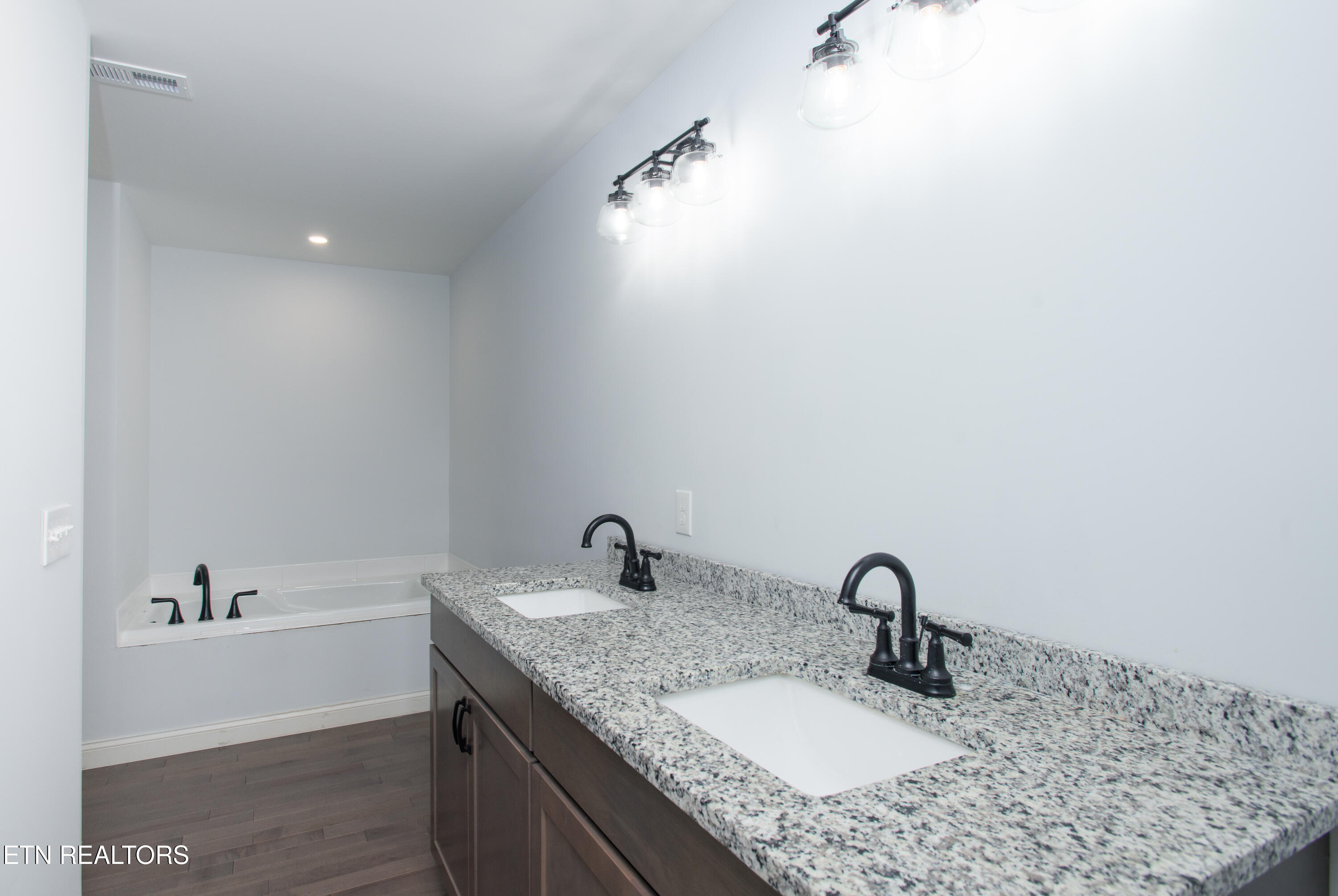 432 Murphy Road Maryville, TN 37801 - Photo 20 of 29 432 Murphy Rd-0030