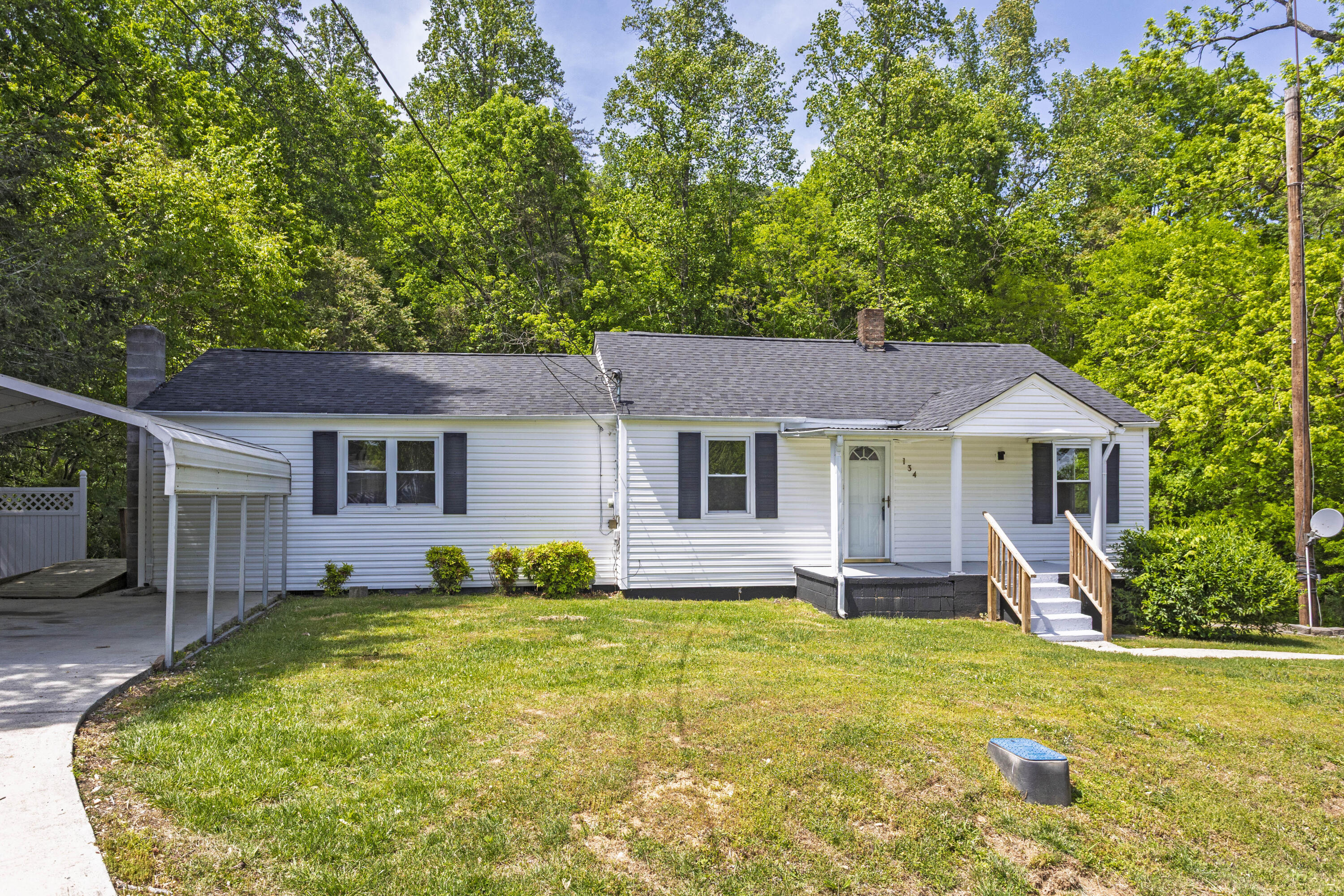 134 Riddle Street Dayton, TN 37321 - Photo 1 of 32 Front of Home