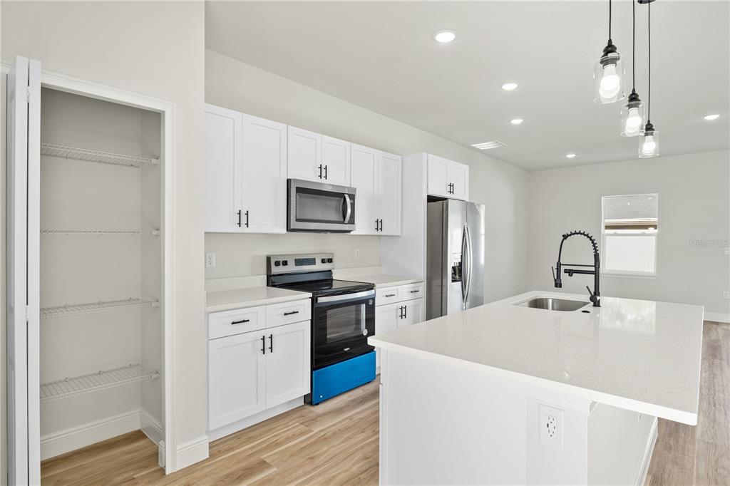 15496 Southwest 28th Avenue Road Ocala, FL 34473 - Photo 5 of 42 Gallery Image 5