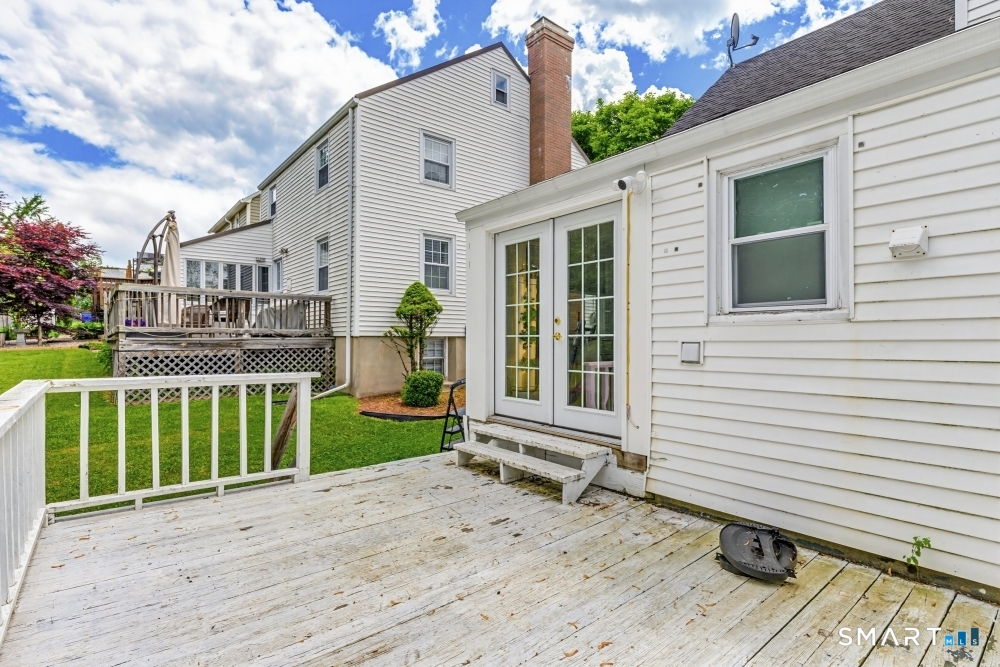 98 Woodmere Road West Hartford, CT 06119 - Photo 12 of 40