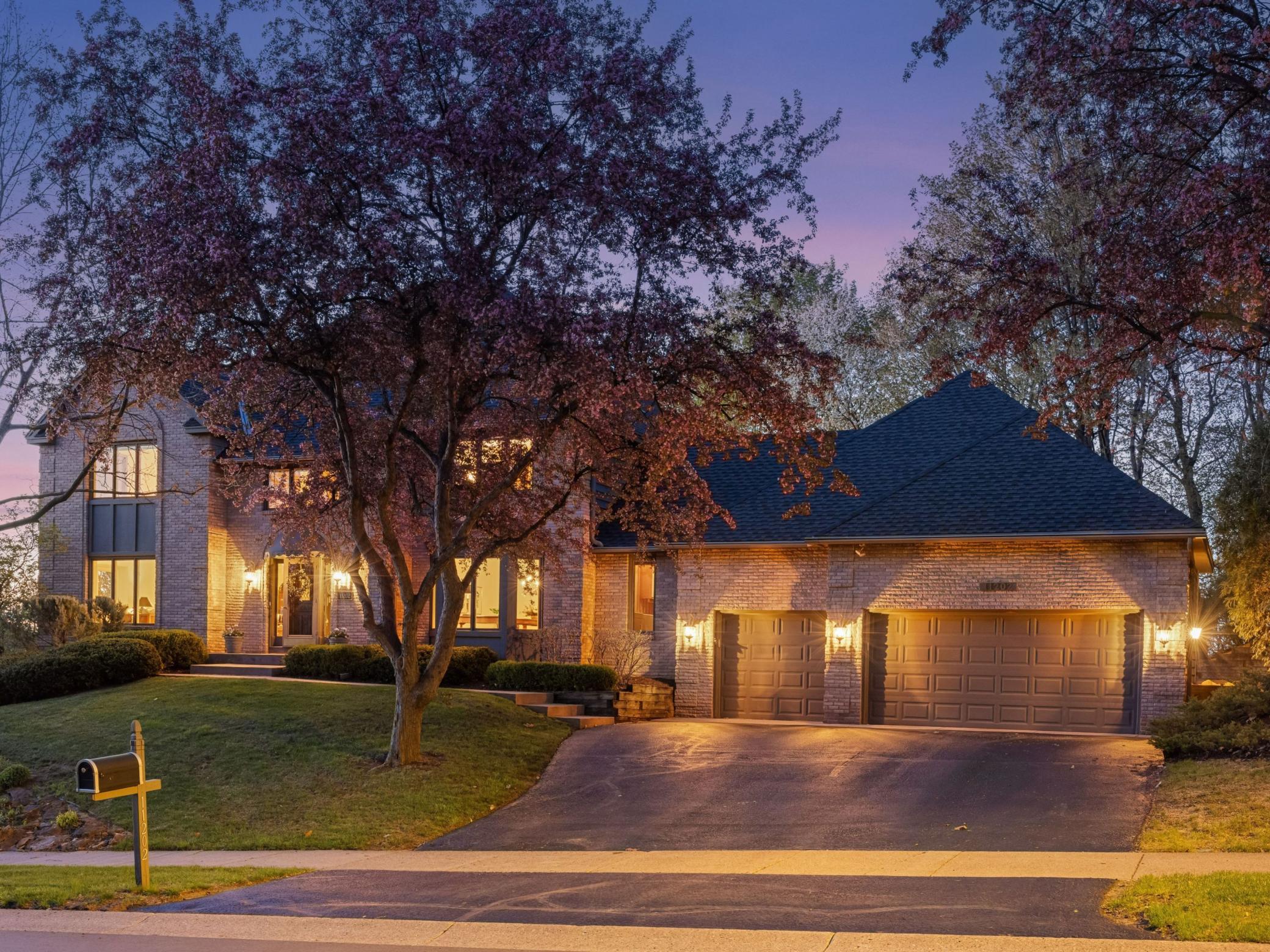 11202 Mt Curve Road Eden Prairie, MN 55347 - Photo 2 of 61