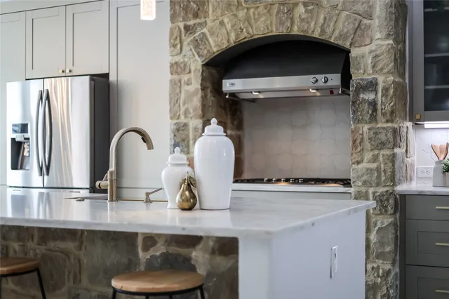 $1,245,000 | 3900 Avery Woods Lane, Cedar Park, TX 78613