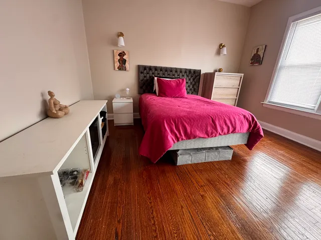 $1,500 | 2833 West 66th Street, Unit 2, Chicago, IL 60629