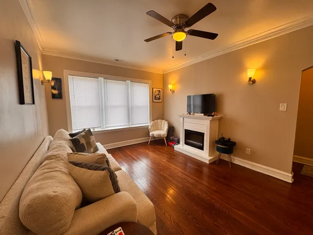 $1,500 | 2833 West 66th Street, Unit 2, Chicago, IL 60629