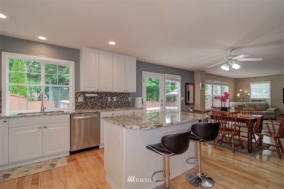 2305 Southeast 3rd Street Renton, WA 98056 - Photo 16 of 30