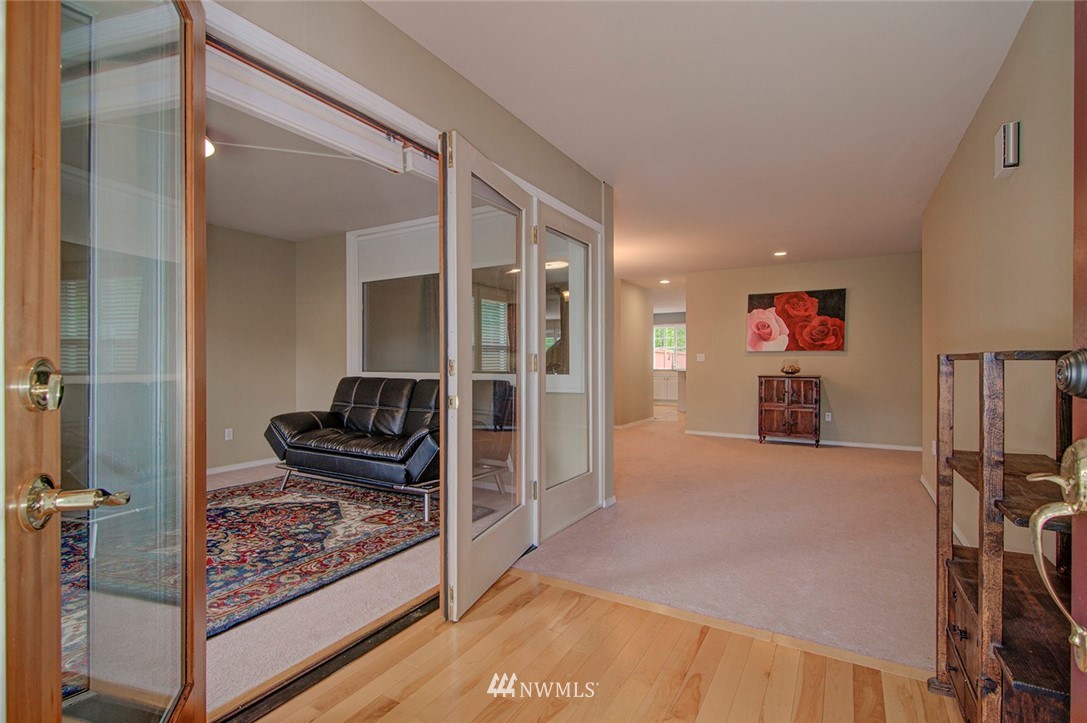 2305 Southeast 3rd Street Renton, WA 98056 - Photo 3 of 30