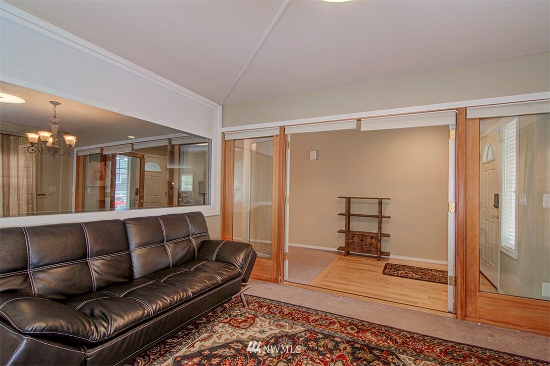 2305 Southeast 3rd Street Renton, WA 98056 - Photo 4 of 30