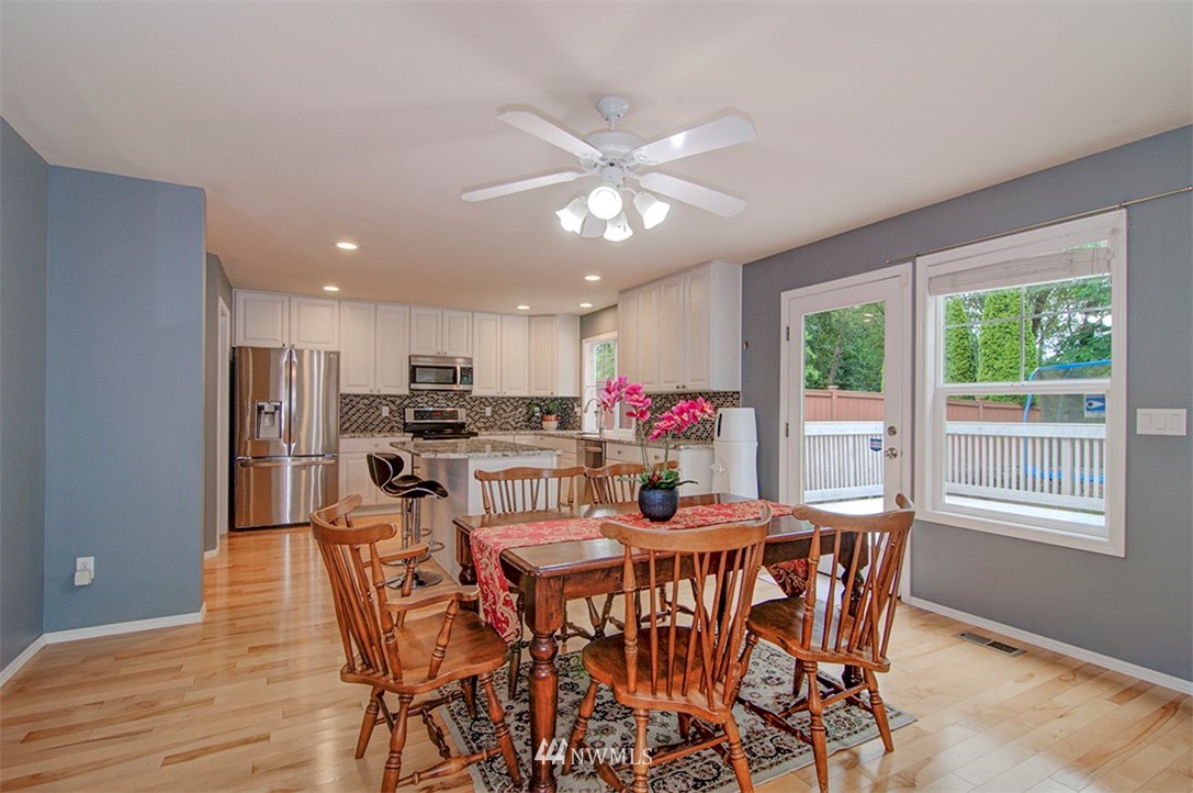 2305 Southeast 3rd Street Renton, WA 98056 - Photo 10 of 30