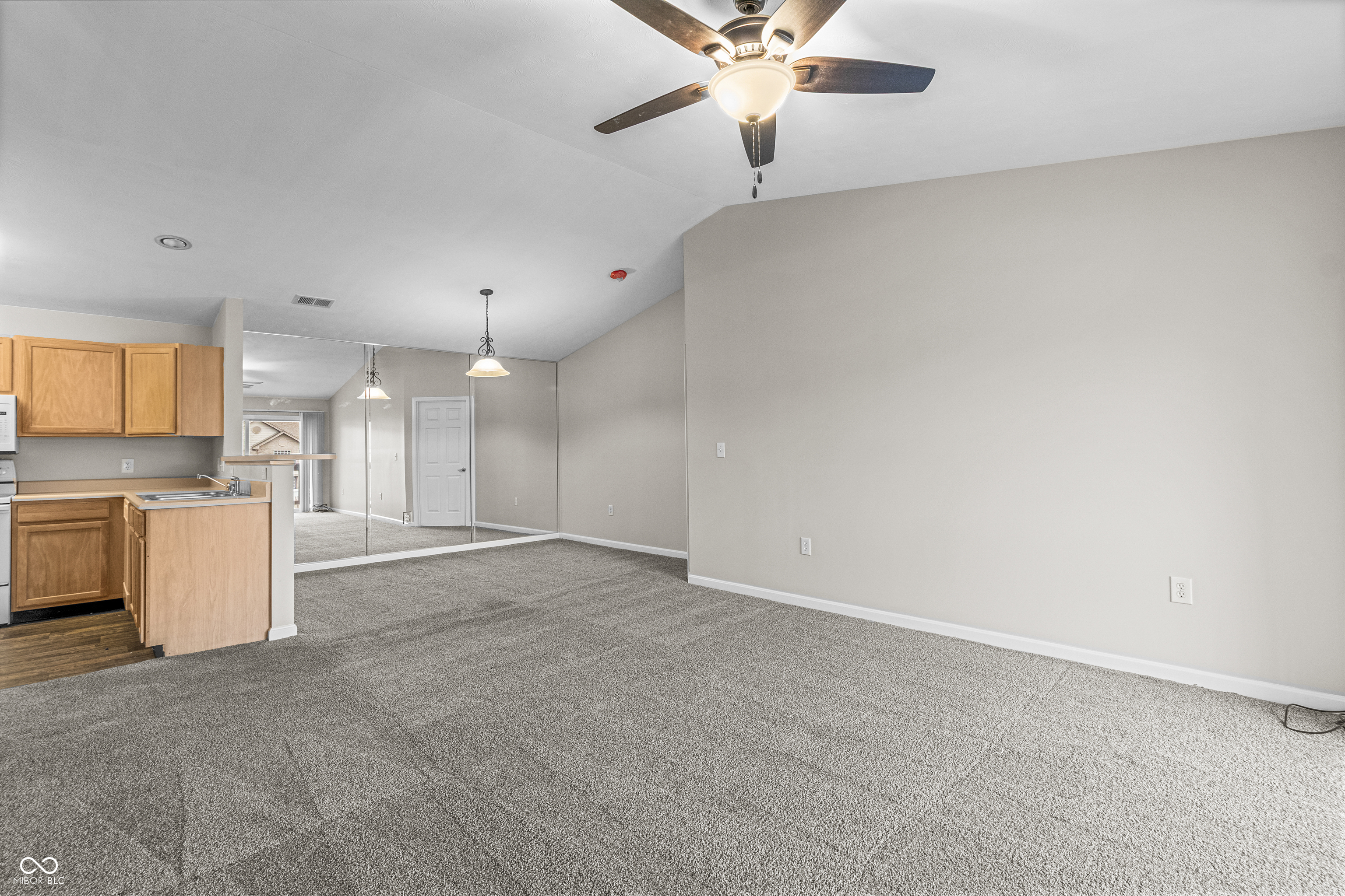 231 Legends Creek Place, Unit 207 Indianapolis, IN 46229 - Photo 13 of 29