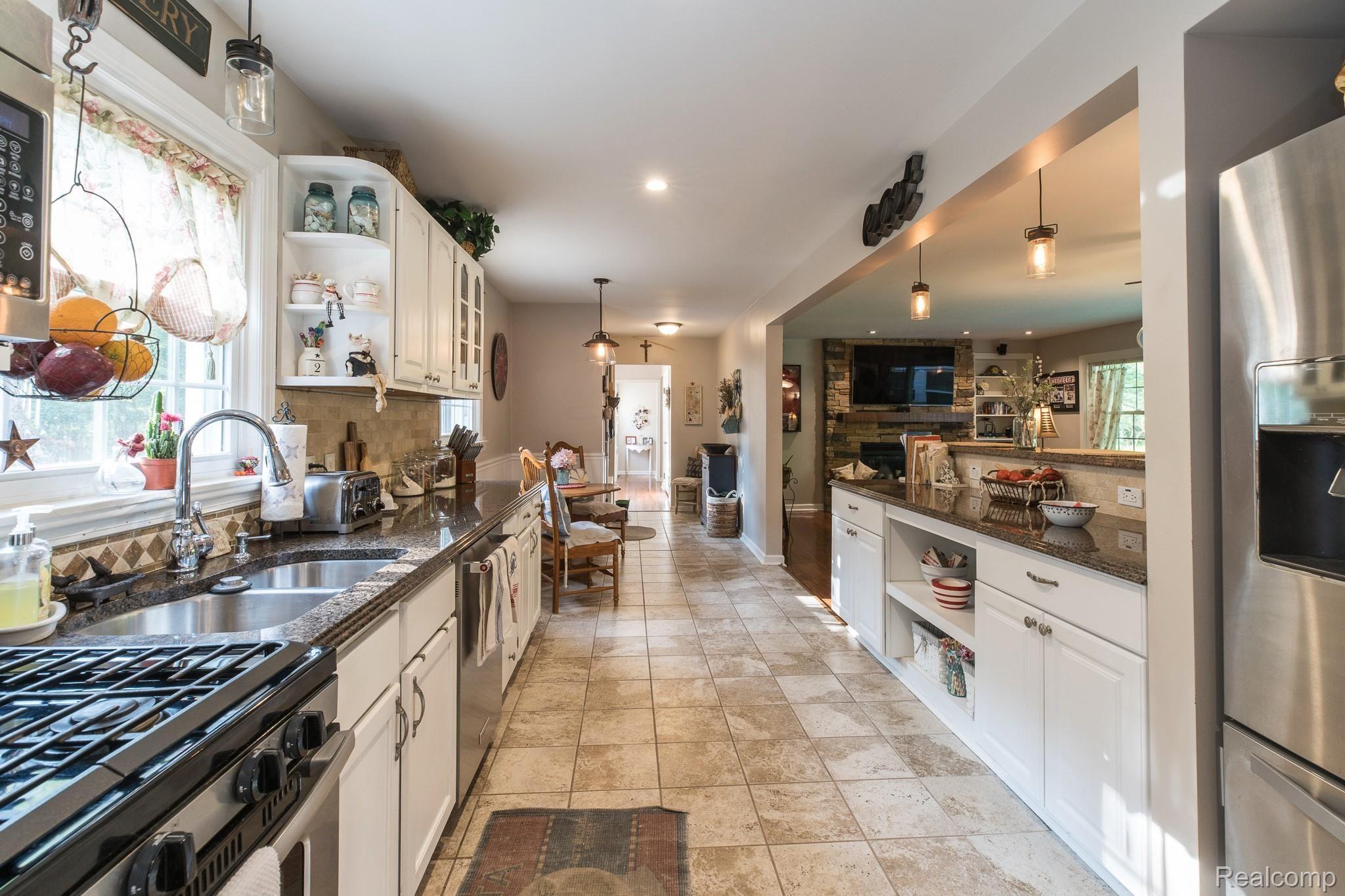 8710 Ferry Road Grosse Ile, MI 48138 - Photo 7 of 12 8710Ferry-32.jpg