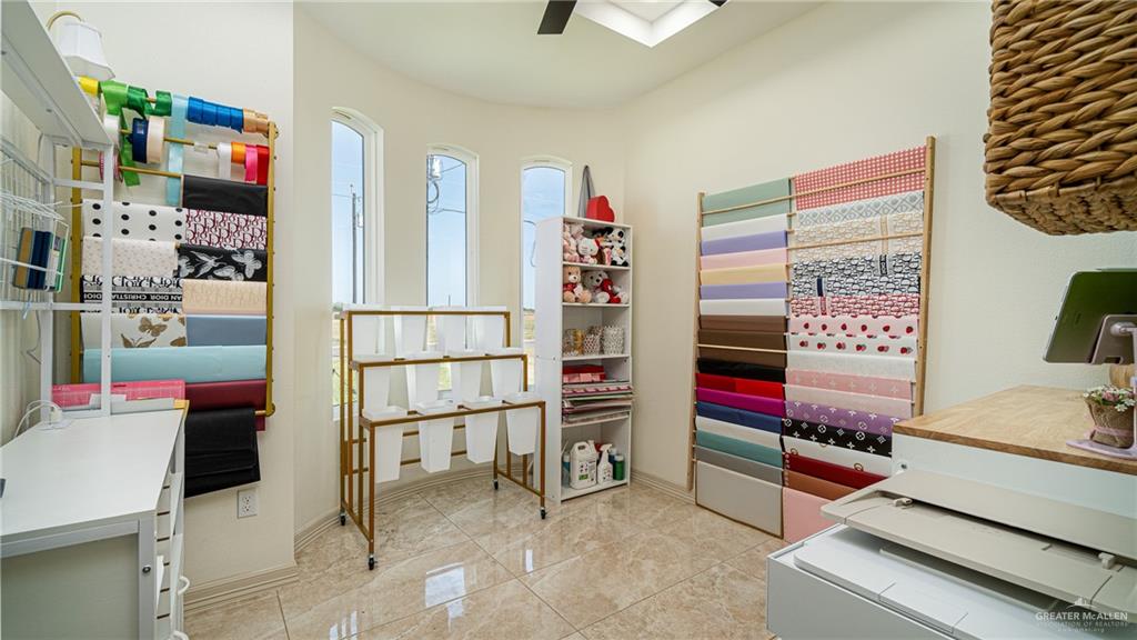 21325 Hibiscus Street Edcouch, TX 78538 - Photo 14 of 17 a room with storage and utility