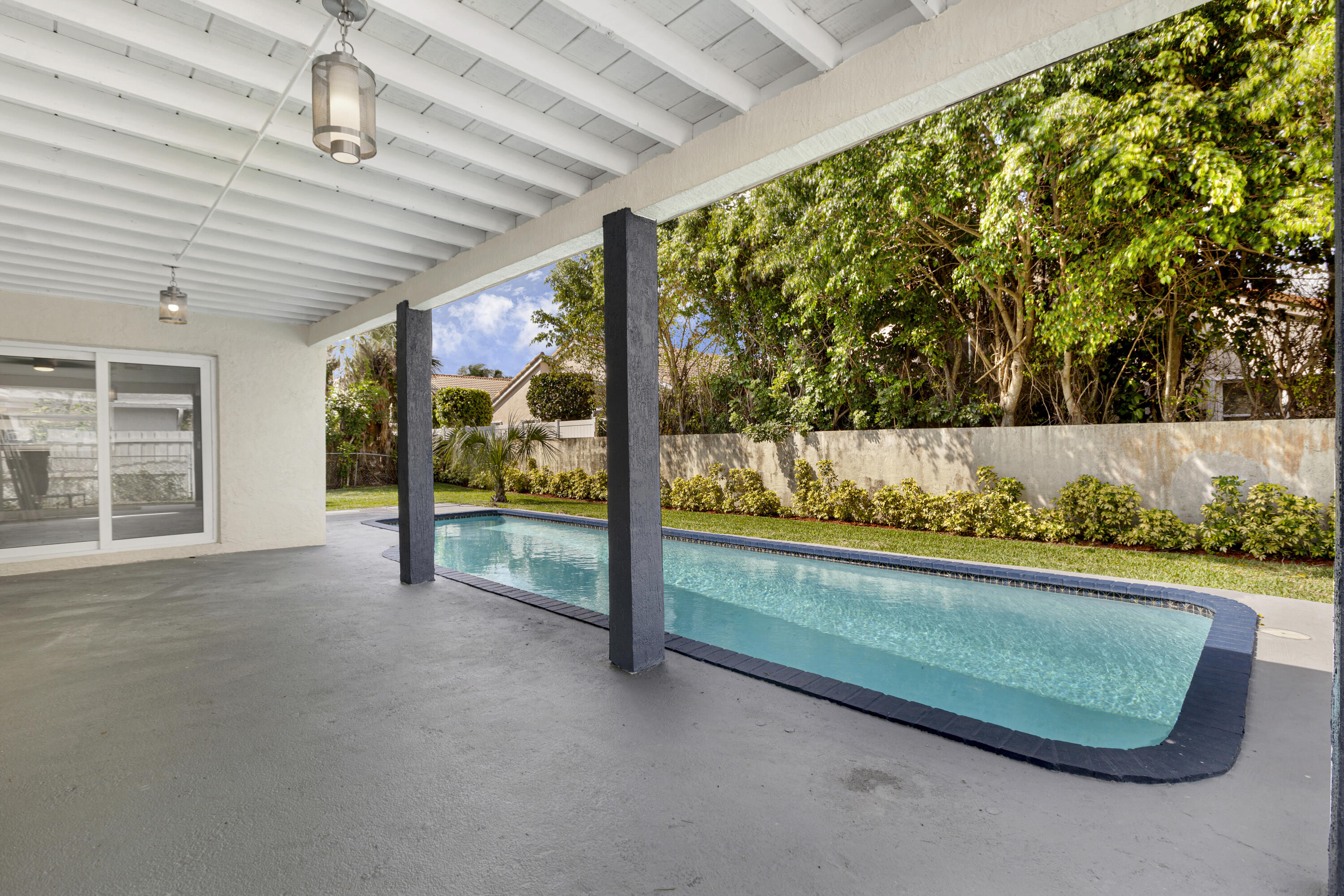 22848 Southwest 54th Way Boca Raton, FL 33433 - Photo 17 of 20 17