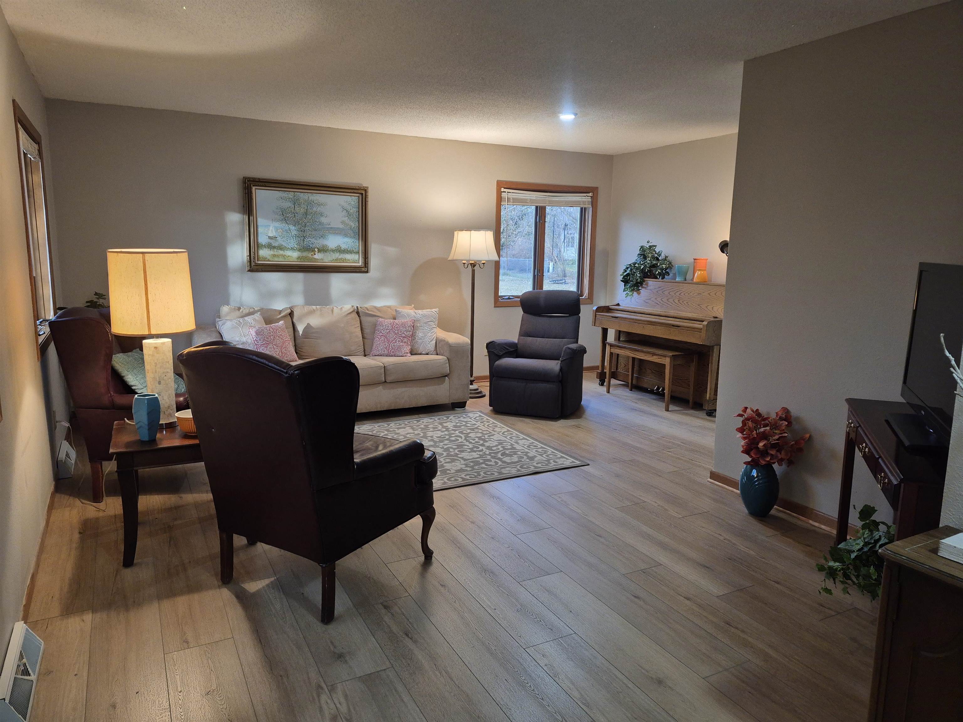 409 Kings Lynn Road Stoughton, WI 53589 - Photo 13 of 77