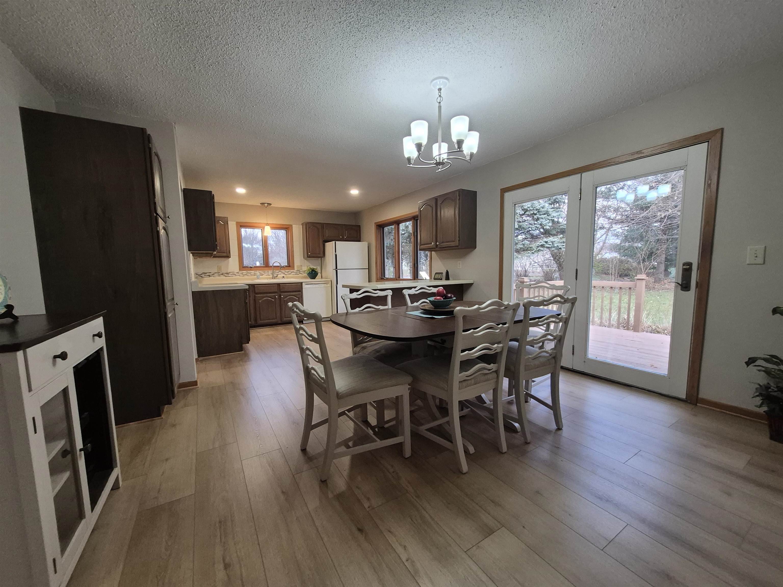 409 Kings Lynn Road Stoughton, WI 53589 - Photo 23 of 77