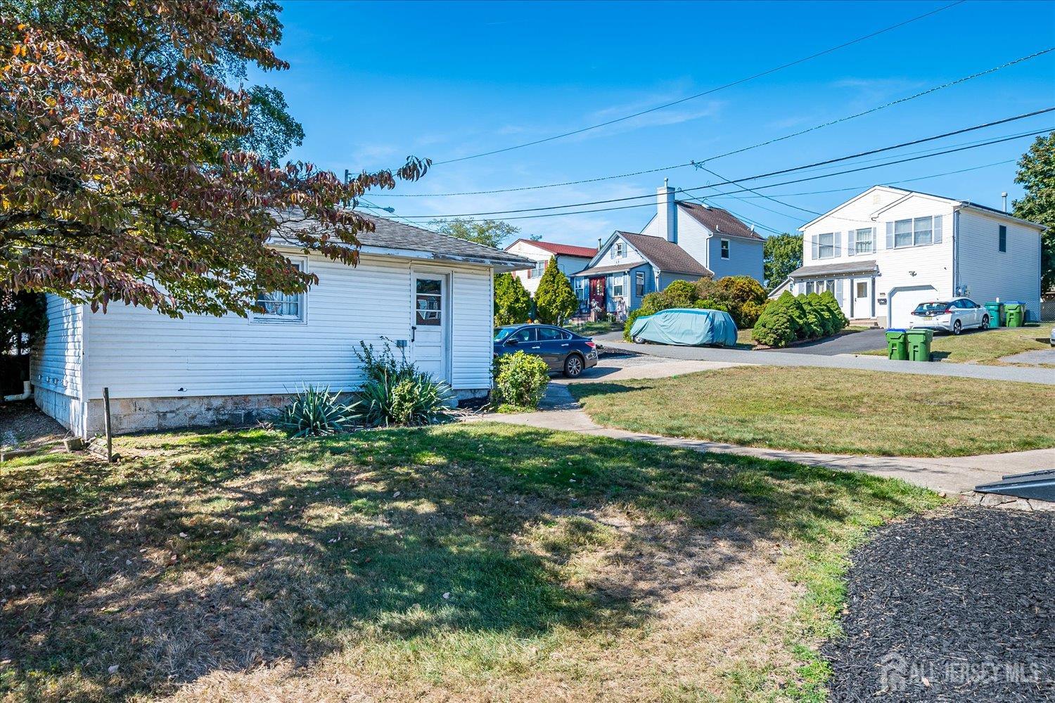92 Lake View Boulevard Edison, NJ 08817 - Photo 25 of 39 a house view with a garden space
