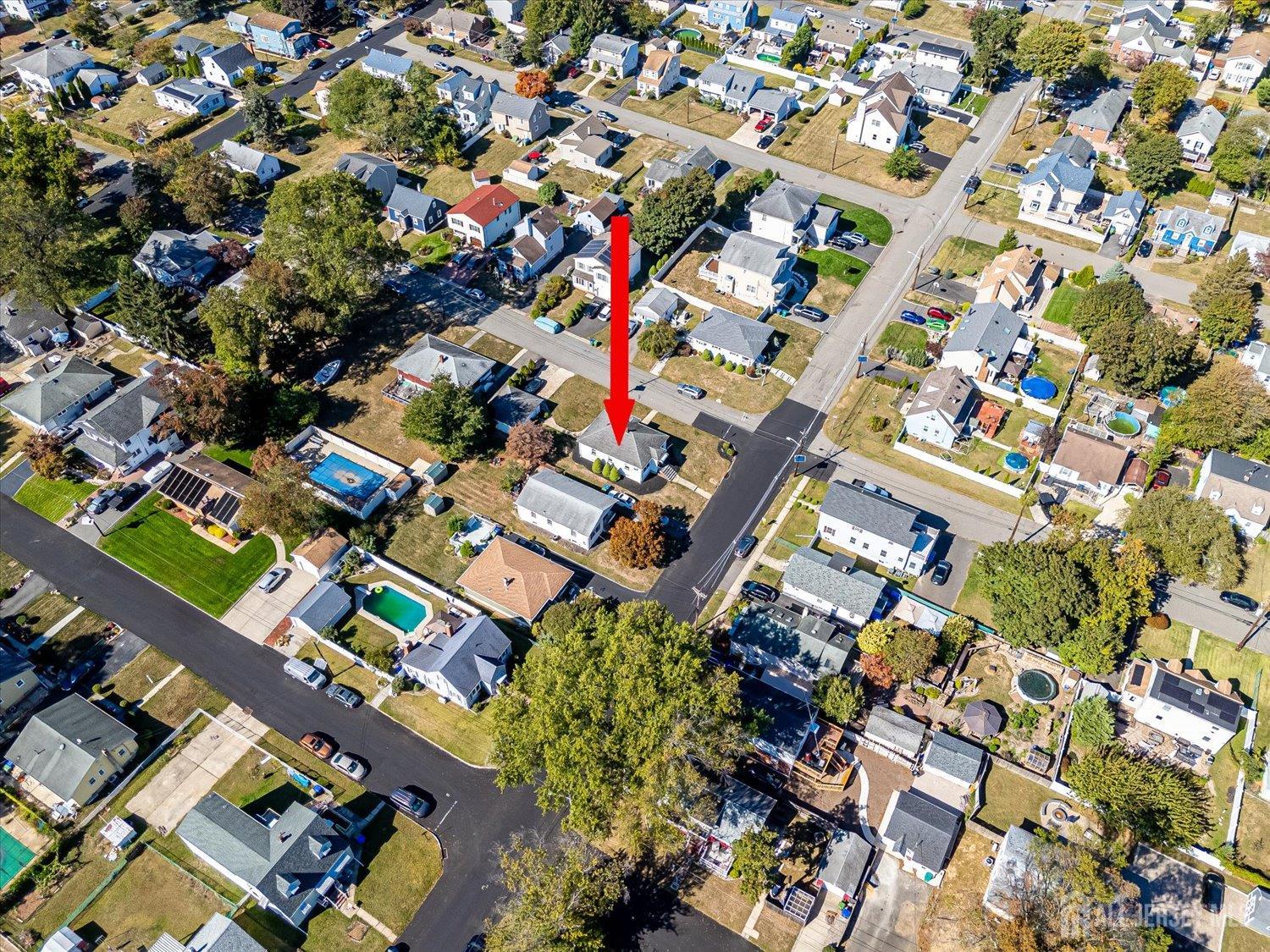 92 Lake View Boulevard Edison, NJ 08817 - Photo 35 of 39 an aerial view of residential houses with outdoor space