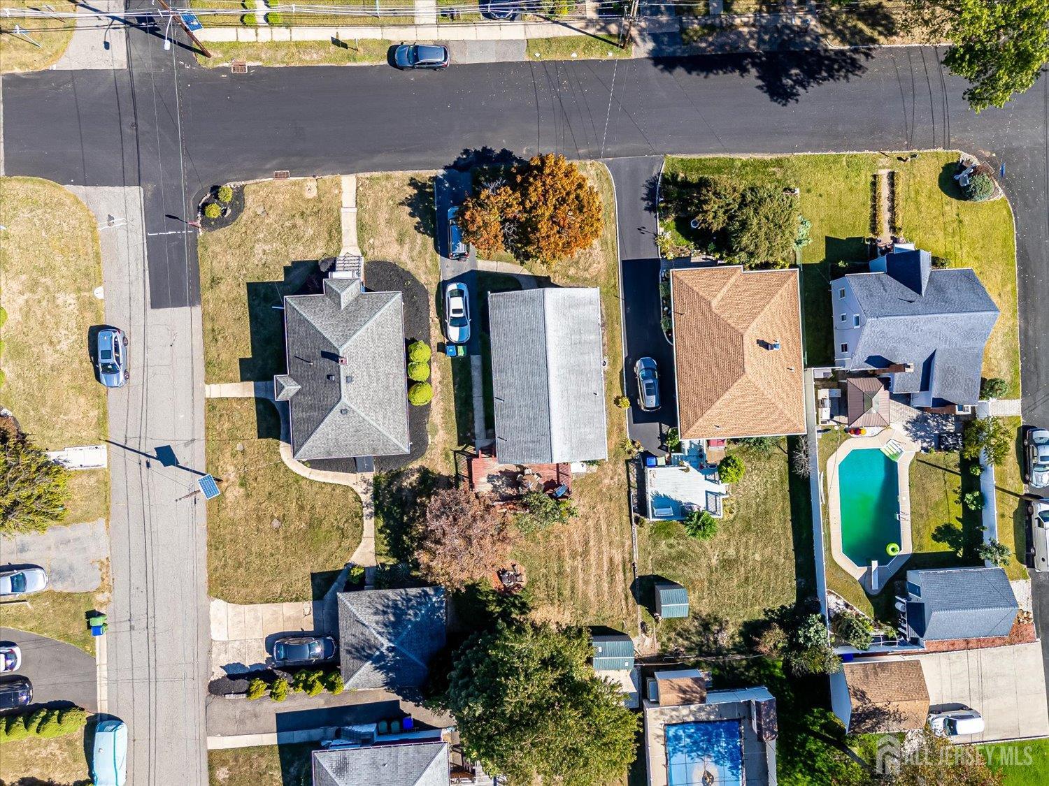 92 Lake View Boulevard Edison, NJ 08817 - Photo 9 of 39 an aerial view of residential houses with outdoor space and parking