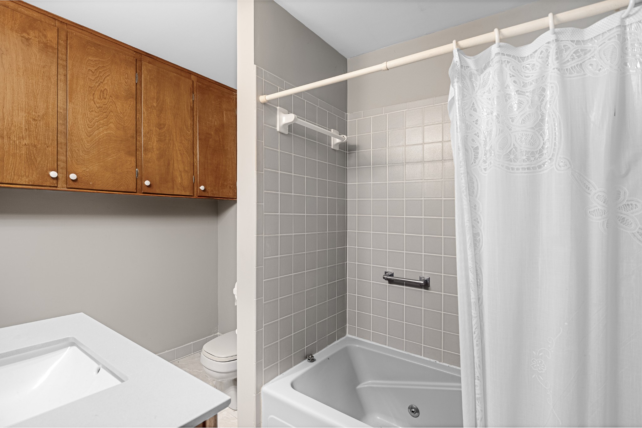 2159 Verona Caney Road Lewisburg, TN 37091 - Photo 20 of 41 a bathroom with a sink a toilet and shower