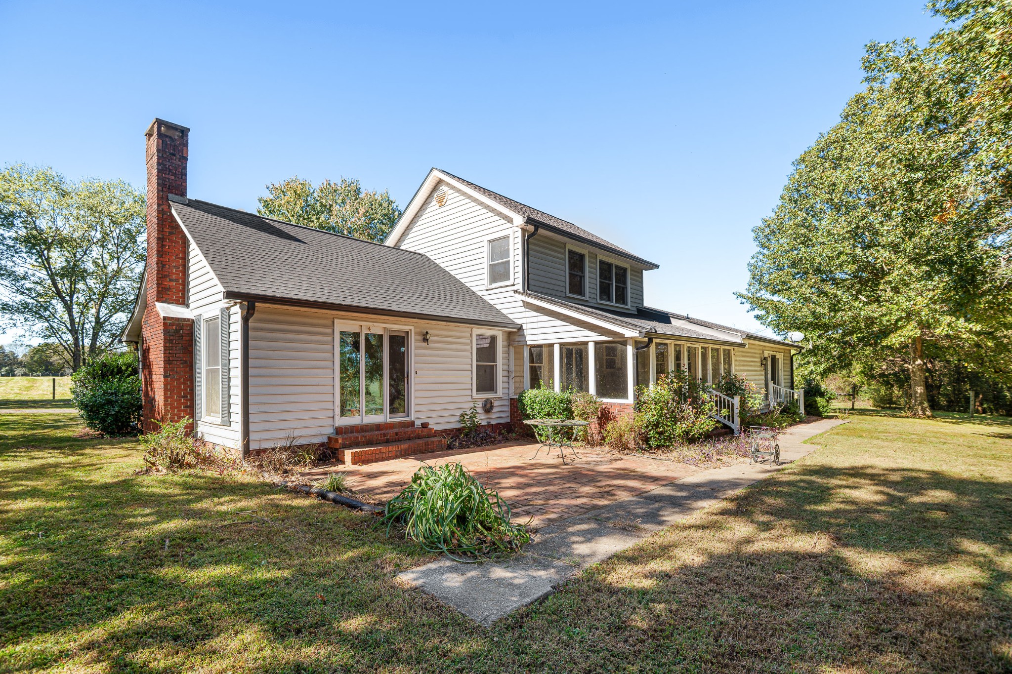 2159 Verona Caney Road Lewisburg, TN 37091 - Photo 3 of 41 a front view of a house with a yard and garage