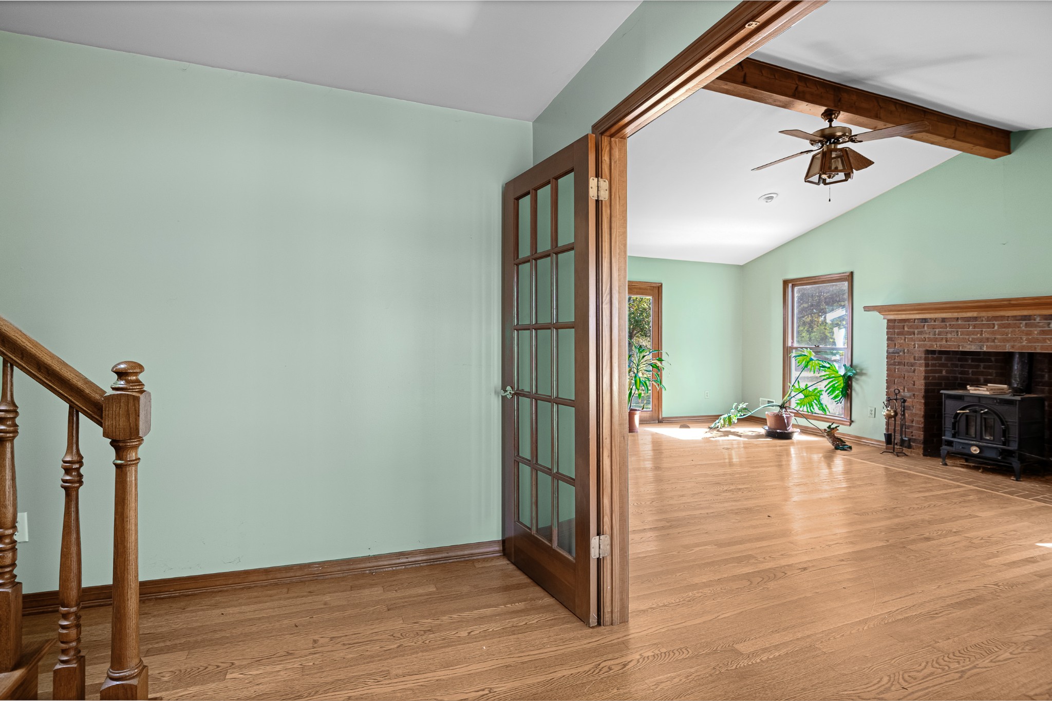 2159 Verona Caney Road Lewisburg, TN 37091 - Photo 7 of 41 a view of a livingroom with wooden floor and a fireplace