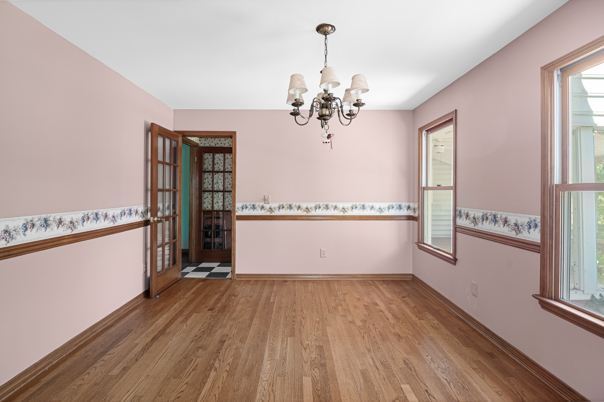 2159 Verona Caney Road Lewisburg, TN 37091 - Photo 10 of 41 a view of a room with wooden floor and staircase