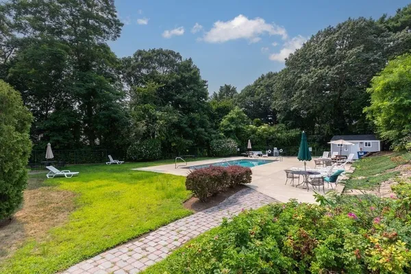 $282,000 | 15 Chapel Hill Drive, Unit 1, Plymouth, MA 02360