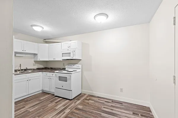 $282,000 | 15 Chapel Hill Drive, Unit 1, Plymouth, MA 02360