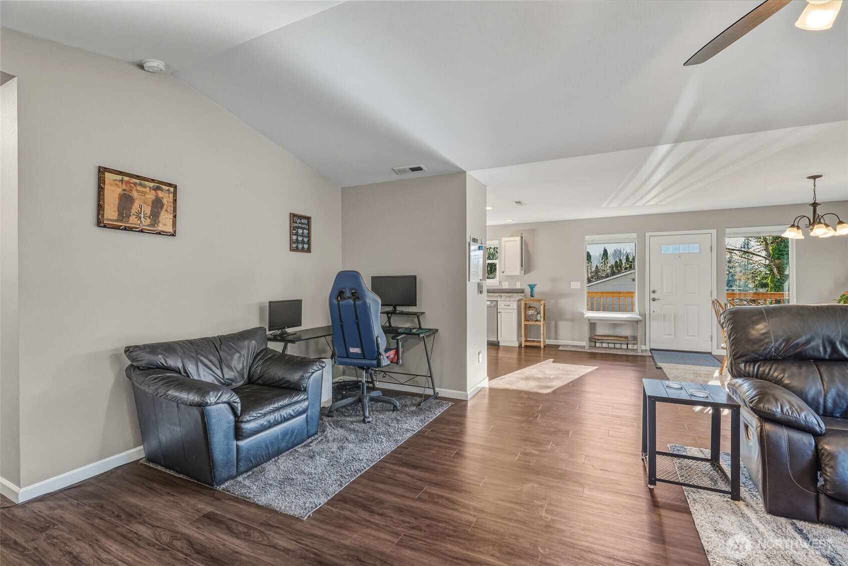 800 North 23rd Avenue Kelso, WA 98626 - Photo 12 of 26