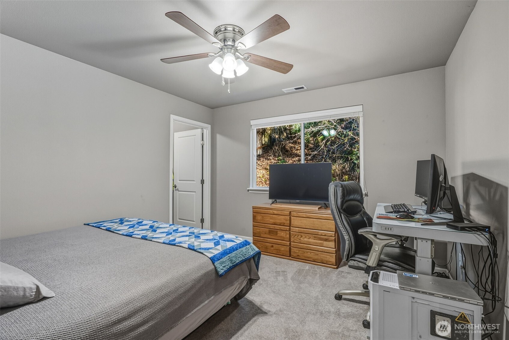 800 North 23rd Avenue Kelso, WA 98626 - Photo 18 of 26