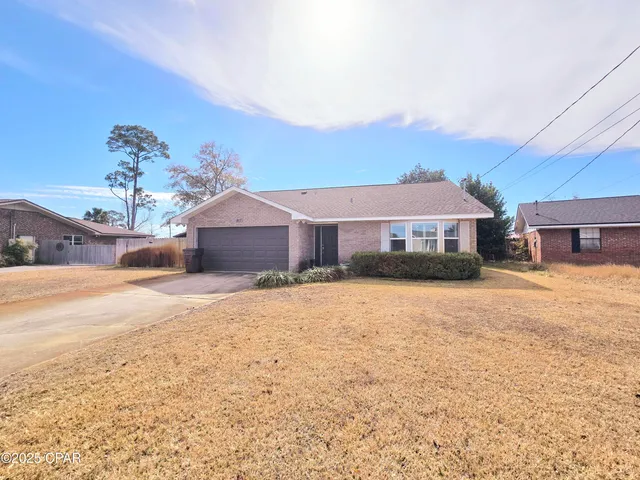 $2,500 | 807 South Longwood Circle, Panama City, FL 32405