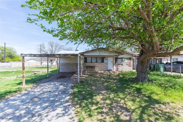 $105,000 | 509 Scott Street, Tye, TX 79563
