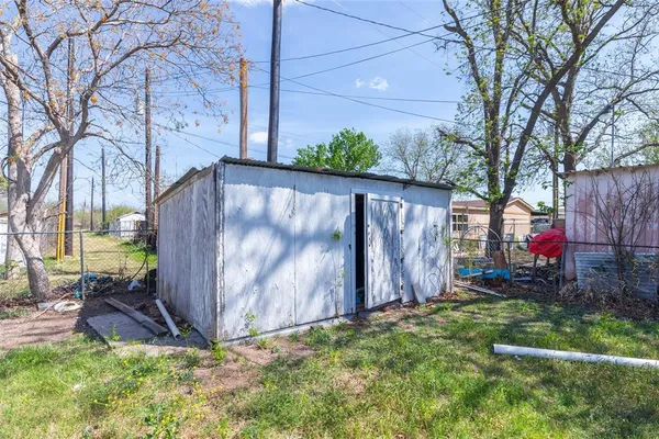 $105,000 | 509 Scott Street, Tye, TX 79563