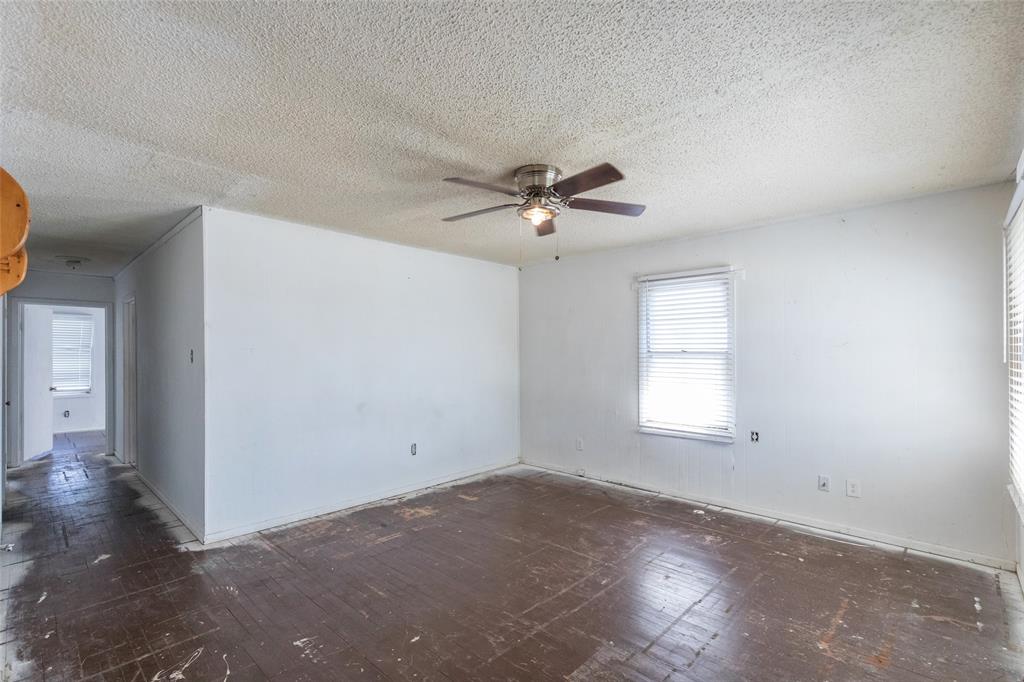 509 Scott Street Tye, TX 79563 - Photo 8 of 21