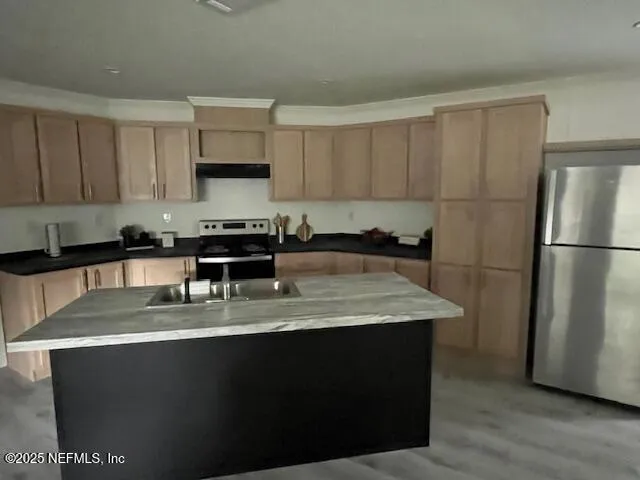 a bathroom with a toilet