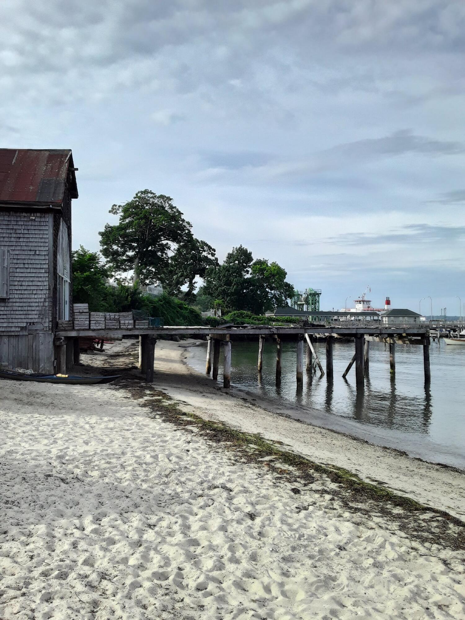 22 Boathouse Way Portland, ME 04108 - Photo 1 of 6 Beach pic1